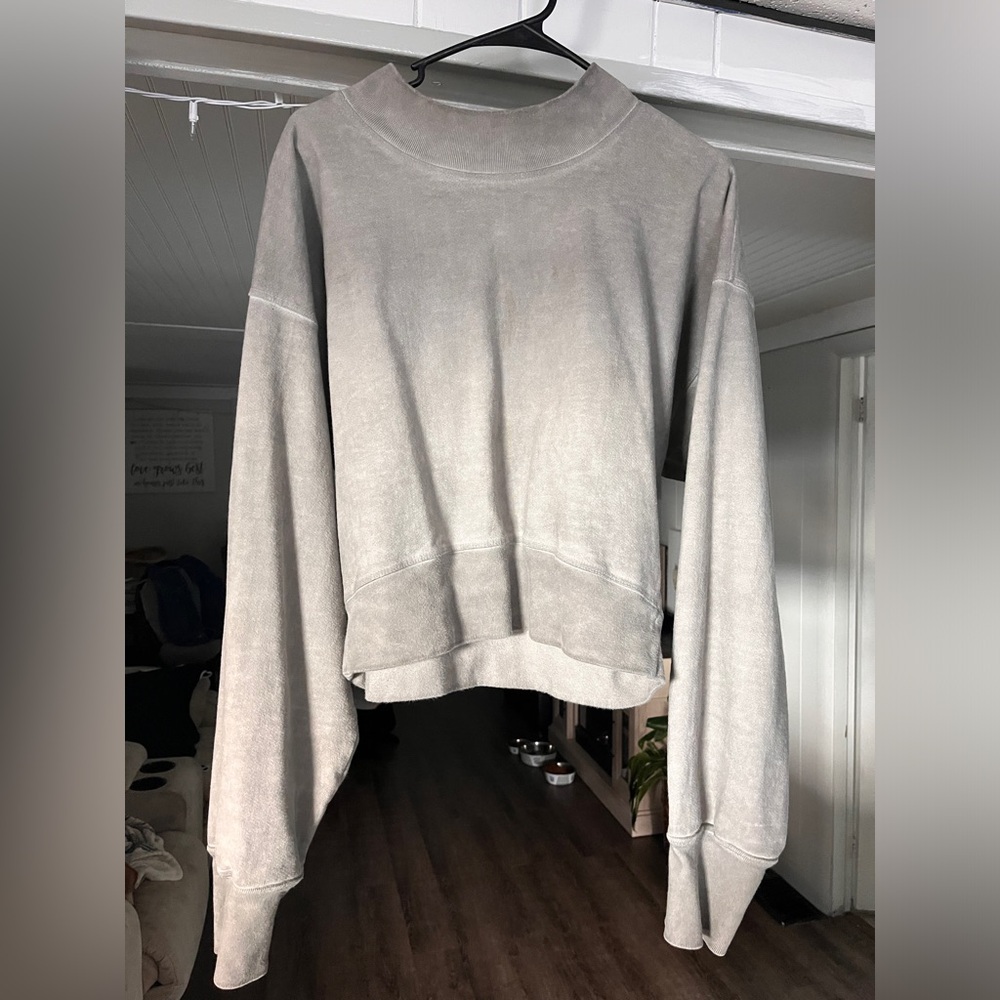 TALENTLESS cropped sweatshirt, size small